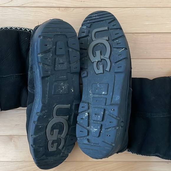 UGG Australia Black Sundance Tasman Shearling Winter Boots - Picture 3 of 8